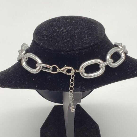 Authentic Louis Vuitton Lock & Key with Unbranded Silver Plated Chain Necklace - Picture 4 of 6